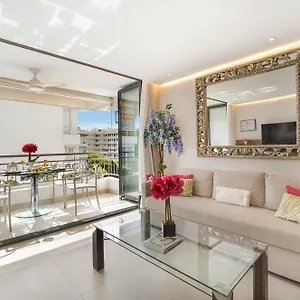 https://bonito-apartamento-en-el-centro-de-marbella.1costadelsol.com